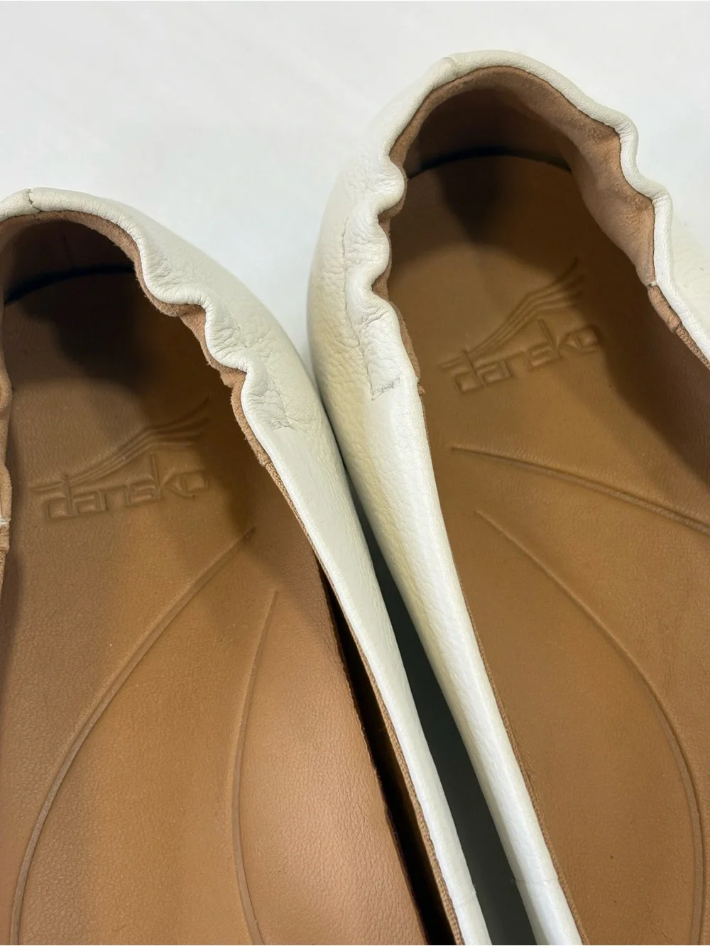 ***NEW*** DANSKO MOLLIE White Ballet Flats SZ 37 / SZ 7 $150